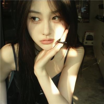 伴游女王